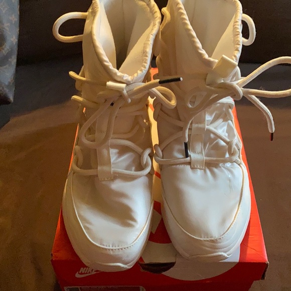 Nike Shoes - Nike white phantom Highrise sneaker boot.